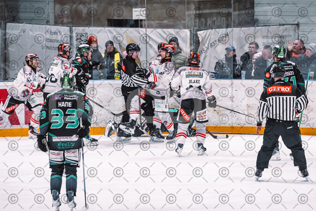 Alligators_vs_Memmingen_05_12_2025-188 | Höchstadt Alligators Fotogalerie: Eishockey-Action aus Franken. Professionelle Spielfotos, Portraits & Stadionbilder zum Download. Jetzt entdecken! - Realisiert mit Pictrs.com