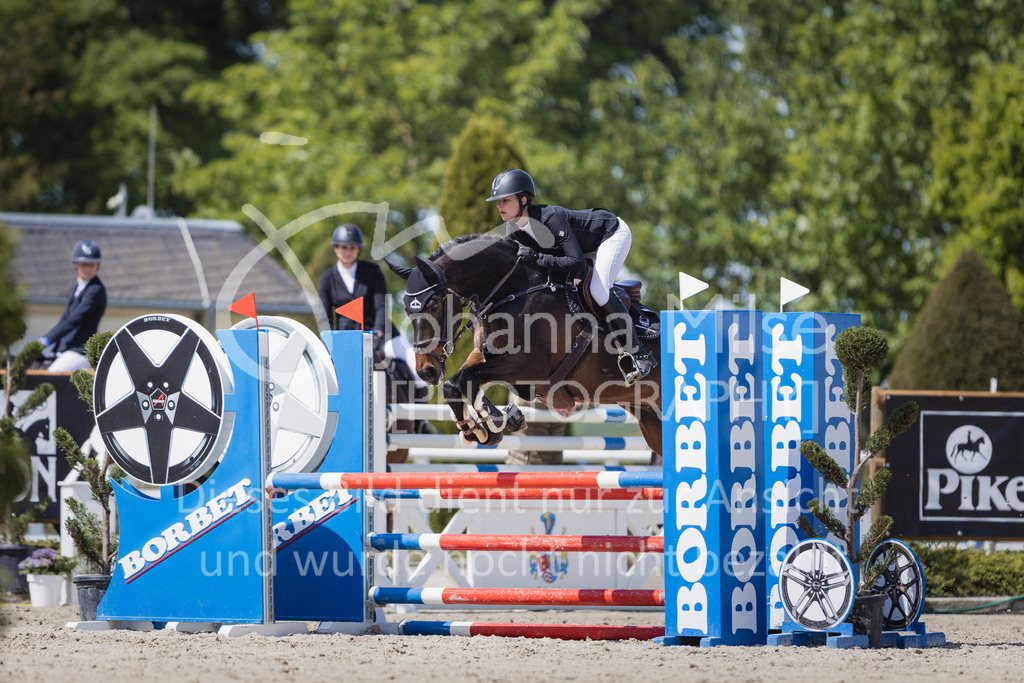 230518_MayDays_SprPf-A2-237 | Deine schönsten Turniermomente als professionelle Fotos! Entdecke hochwertige Pferdesport-Fotografie im Online-Shop. Jetzt Fotos finden & bestellen!