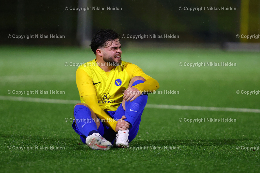 NH_SCVictoriaHamburg_Teutonia05_OberligaHamburg_14112025 | #19 Moritz Erichsen (SC Victoria Hamburg)Fußball I Herren I Gamesright Oberliga Hamburg I Saison 2025-2026  I 17. Spieltag I SC Victoria Hamburg - Teutonia 05 I 14.11.2025 I Stadion Hoheluft