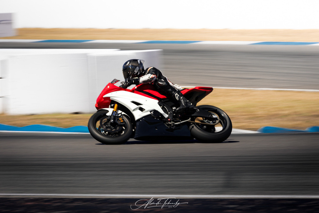Ducati Trackday Hockenheimring 2026 | Entdecken Sie die faszinierende Welt von Alexander Tschuncky Arts: Kreative Fotografie, atemberaubende Automobilkunst und hochwertiger Bilderdruck. Lassen Sie sich inspirieren! - Realisiert mit Pictrs.com