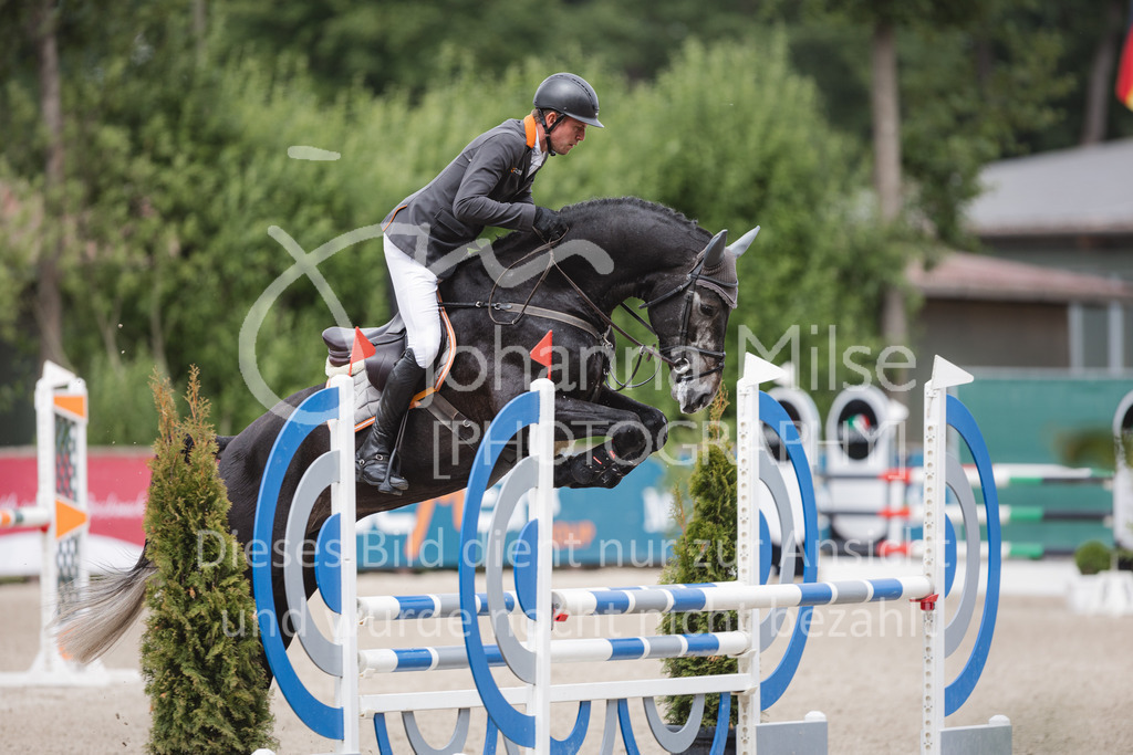 220614_Mühlen_SprPfL-448 | Late Entry Mühlen
Springpferdeprüfung Kl.L 4-7j. gl. Einlaufprüfung für 5j.Pferde
14.06.2022