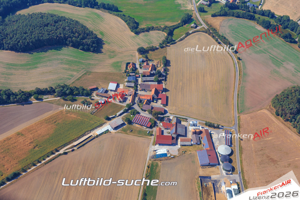 Luftbild von Esbach Obernzenn - Luftaufnahme wurde 2016 von https://frankenair.de mittels Flugzeug (keine Drohne) erstellt - die Geschenkidee