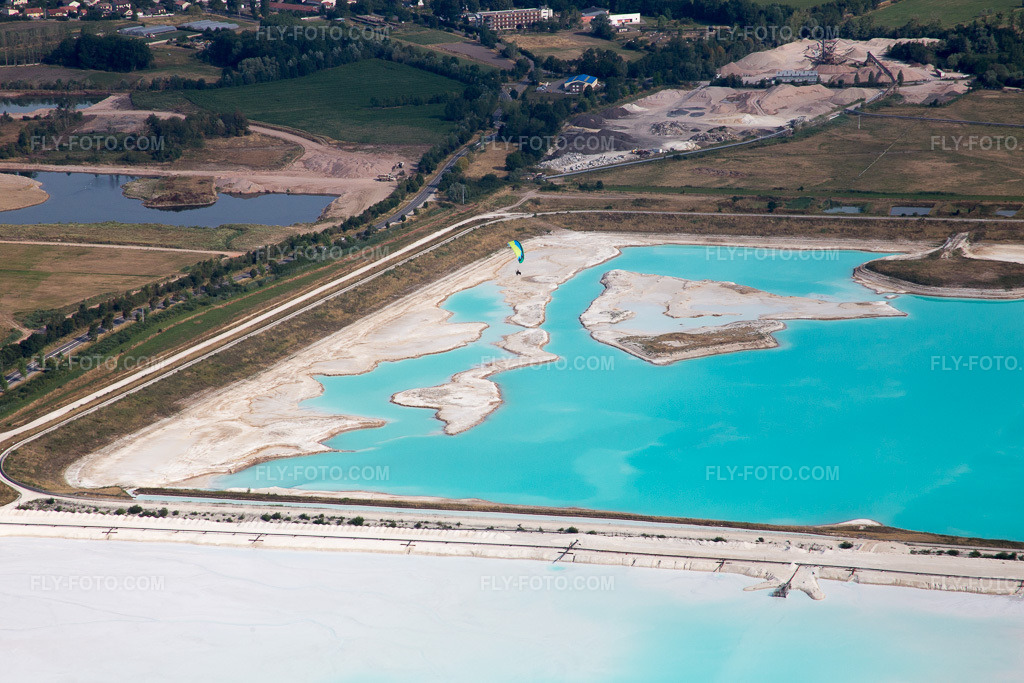 Aerial view: Saltworks in Rosières-aux-Salines in the state Meurthe et Moselle, France. – Photo: IMG_083138.jpg taken on 07/11/2015 by Werner Riehm/FLY-FOTO.com – Resolution of the original: 5472 x 3648 px