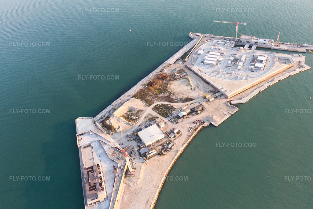 Aerial view: View of the town in Punta Sabbioni in the state Veneto, Italy. – Photo: IMG_098281.jpg taken on 04/03/2017 by Werner Riehm/FLY-FOTO.com – Resolution of the original: 4344 x 2896 px