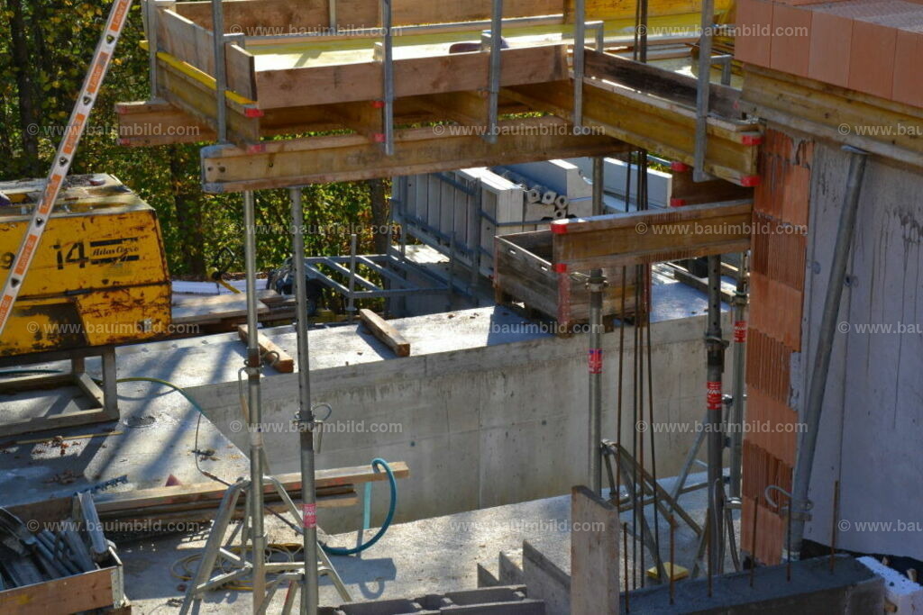 bib-lg04-betonarbeiten-0533 | Nach LV-Leistungsgruppen sortierte Detailfotos über den Bau eines Hauses. Alle Hausbau-Bilder direkt vom Urheber und Autor der Website Haus-Selber-Bauen.com