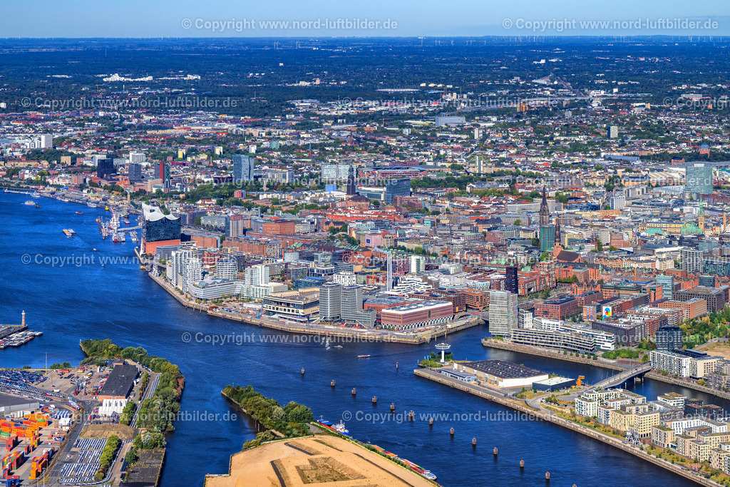 Hamburg_Chigargokai_Hafencity_ELS_5804250925 | HAMBURG 25.09.2025 Gebäudekomplexedes am Überseequartier am Chicagokai - Osakaallee im Bereich des ehemaligen Grasbrooks im Ortsteil Hafencity in Hamburg, Deutschland. Weiterführende Informationen bei: CHRISTIAN DE PORTZAMPARC,  Depenbrock Bau GmbH & Co. KG,  F + Z Baugesellschaft, Zweigniederlassung der Hecker Bau GmbH & Co. KG,  Stump-Franki Spezialtiefbau GmbH,  Unibail-Rodamco Germany GmbH,  Unibail-Rodamco ÜSQ Süd Quartiersmanagement GmbH. // Building complex at the Ueberseequartier on Chicagokai - Osakaallee in the area of the former Grasbrook in the Hafencity district of Hamburg, Germany. Further information at: CHRISTIAN DE PORTZAMPARC,  Depenbrock Bau GmbH & Co. KG,  F + Z Baugesellschaft, Zweigniederlassung der Hecker Bau GmbH & Co. KG,  Stump-Franki Spezialtiefbau GmbH,  Unibail-Rodamco Germany GmbH,  Unibail-Rodamco UeSQ Sued Quartiersmanagement GmbH. Foto: Martin Elsen
