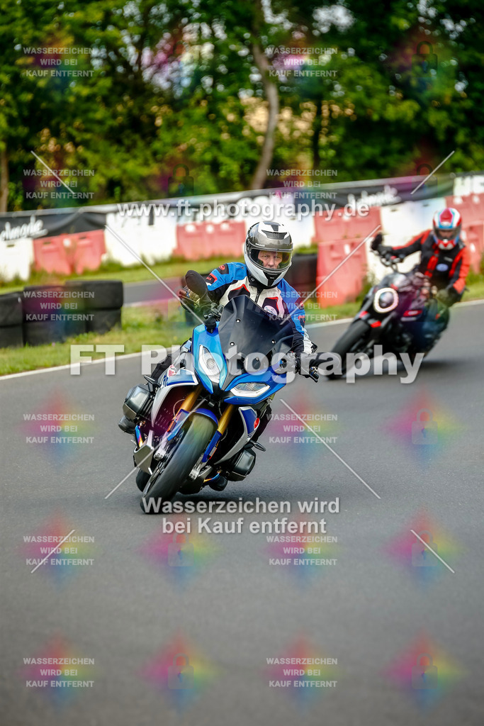 VBK-4563 | Hier findet Ihr Bilder von Touristenfahrten auf der Nürburgring Nordschleife oder von anderen Veranstaltungen die ich besucht habe. Viel Spass beim Durch Schauen 