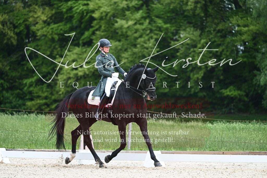 20230513_JK-Röhrsdorf-12-018 | Pferde- und Turnierfotografie in Westsachsen. Pferdeportraits, Auftragszeichnungen und intuitive Kunst.