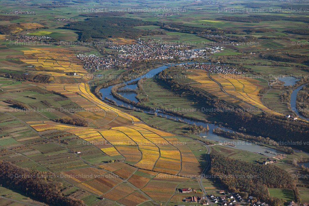 4042588 | Weinbergslandschaft an der Mainschleife bei Escherndorf und Nordheim