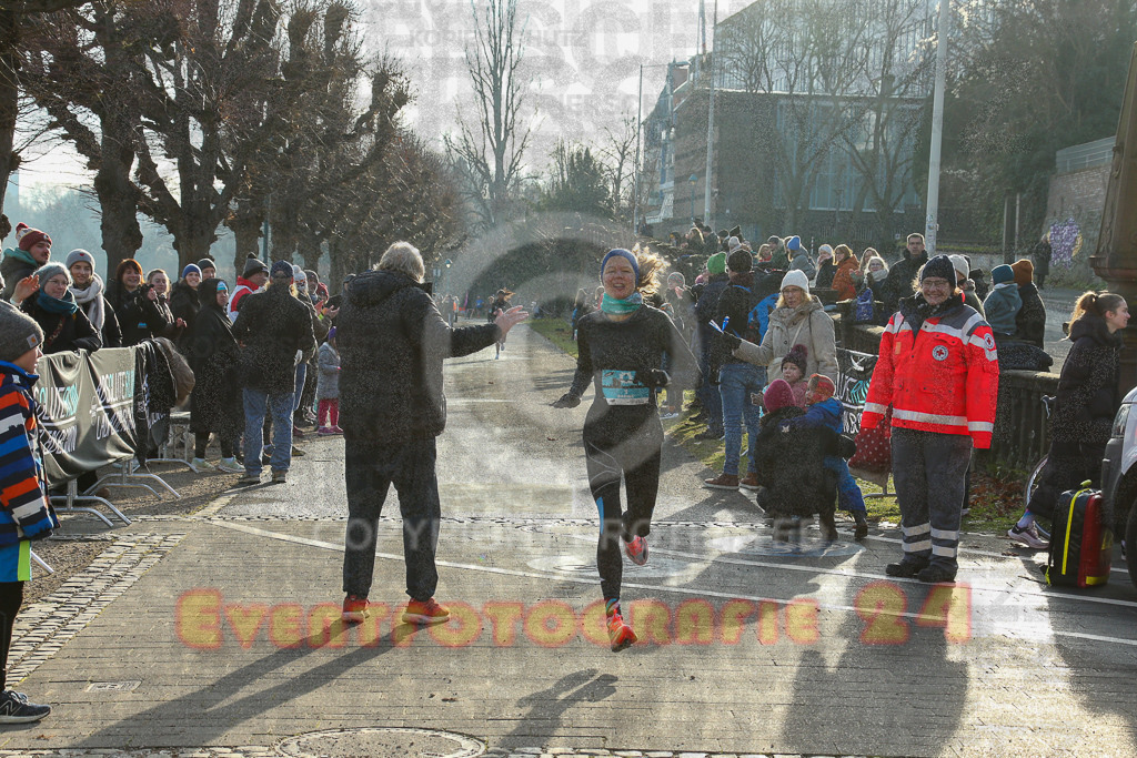 241231_1149_EX1_2598 | Sportfotografie im Rhein-Sieg Kreis, Köln, Bonn, NRW, Rheinland Pfalz, Hessen, etc. Unser Tätigkeitsfeld umfasst den Laufsport vom Volkslauf über den Marathon, Duathlon, Triathon bis zum Ultralauf wie Kölnpfad Ultra oder Schindertrail.