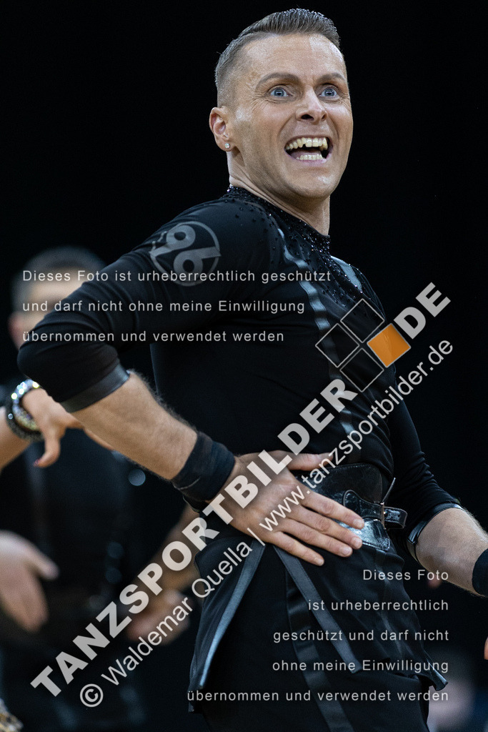 20230226-13125 | Hier finden Sie Tanz Bilder vom Latein und Standard Formationen tanzen. Sportbilder vom Tanzsport. Schöne Fotos und von Weltmeisterschaft, Europameisterschaft, Bundesliga, Regionalliga, Oberliga und Landesliga sowie von GOC Stuttgart, DanceComp, WM Bremen