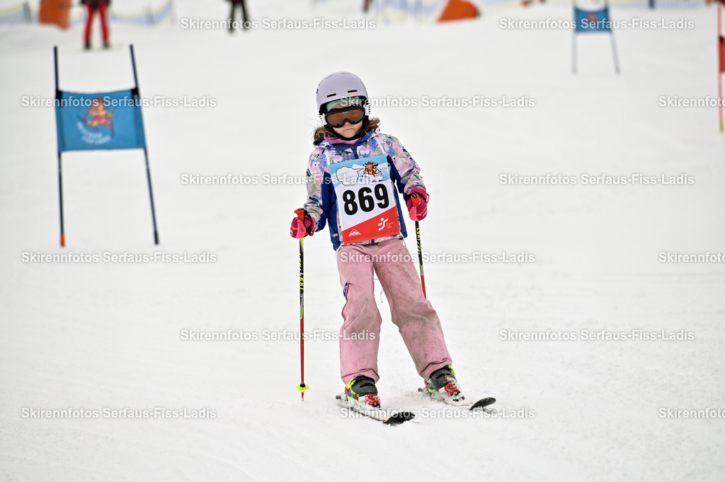 SRF_20.02.2026_1100 | Skirennfotos,Serfaus,Fiss,Ladis,Kinderskirennen,Winter,Tirol,Oberland,skirace,SFL,feelfree,weil wir's genießen,ski,Ski,skifahren,Sonnenplateau, - Realisiert mit Pictrs.com
