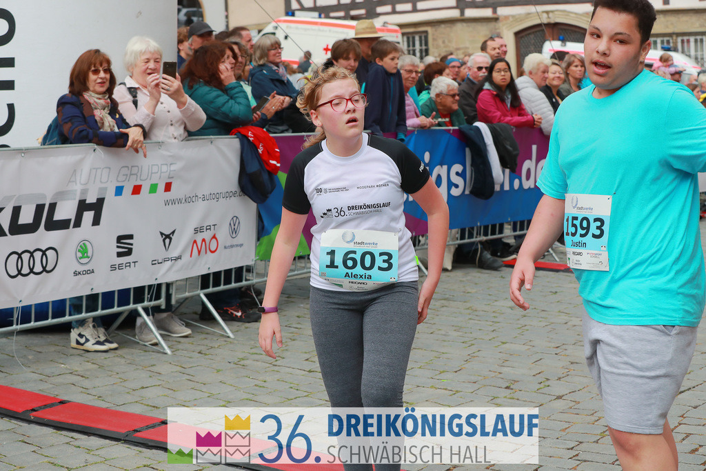 Stadtwerke Schüler und Jugendlauf 1,7km | 3koenigslauf 2022 Stadtwerke Schüler und Jugenlauf 1,7km - Realisiert mit Pictrs.com