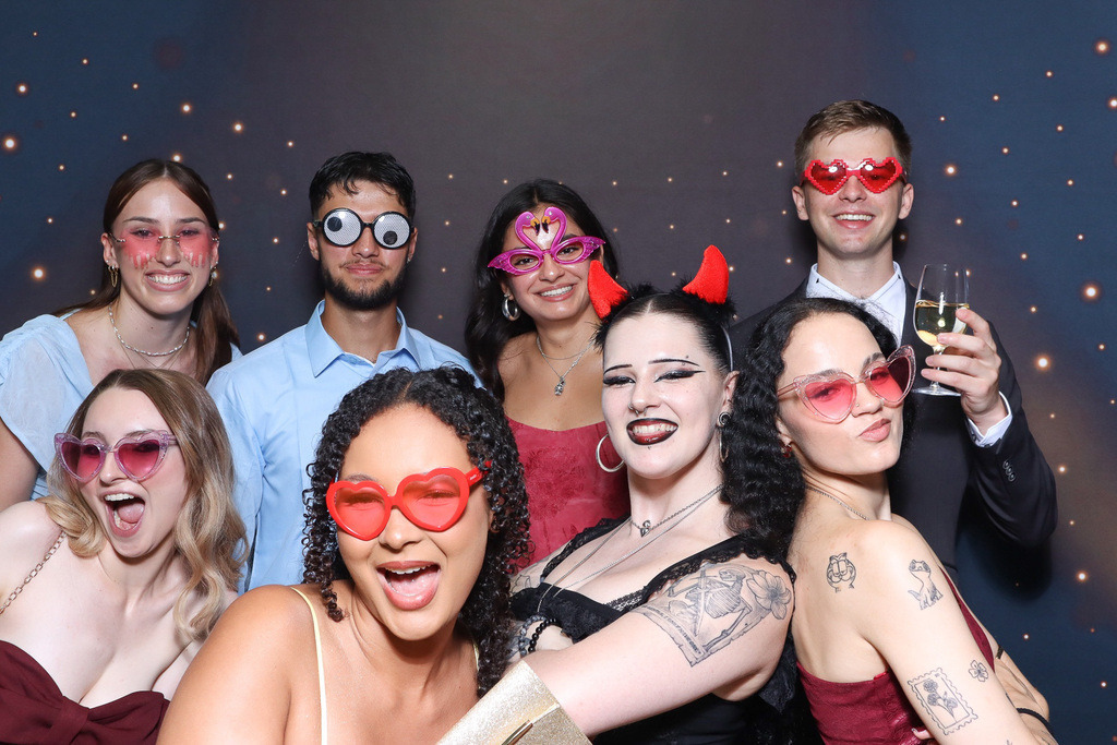 ZD260628112736-61 | Fotoshop von zweidimensional Fotografie. Ihr Fotograf im Aargau. Abzüge von Ihrem Fotobox Event bestellen.Abzüge von Ihrem Hochzeit bestellen.Abzüge von Ihrem Schulfotograf bestellen.