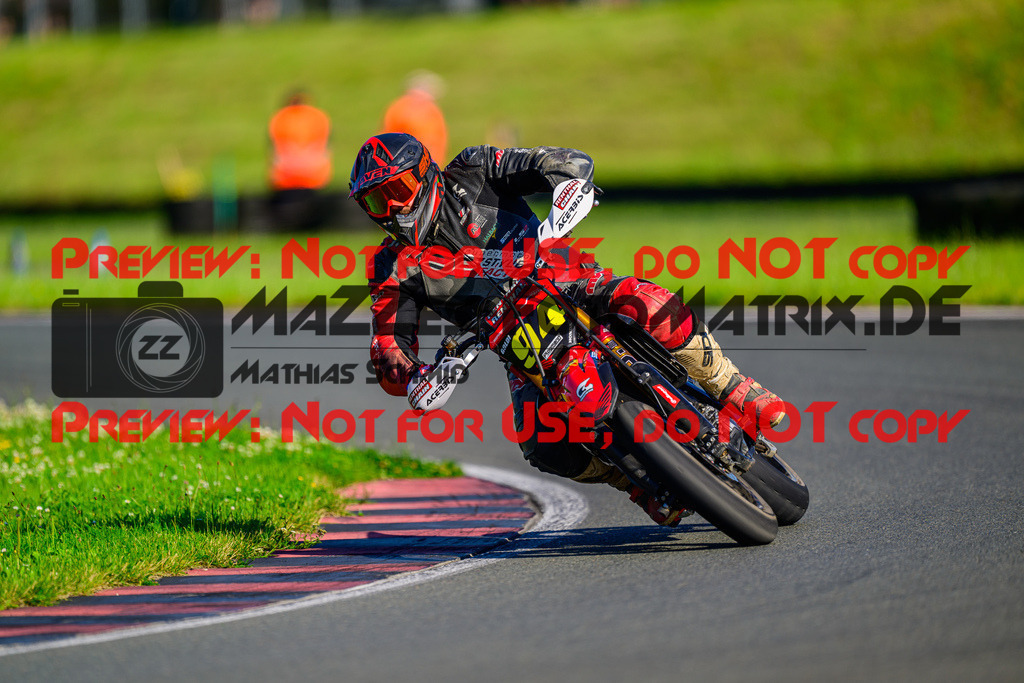 MaZZes_FotoMatrix_240622_6007705_2-106 | UE40