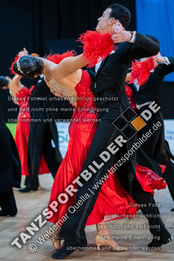 20250118-11580 | Hier finden Sie Tanz Bilder vom Latein und Standard Formationen tanzen. Sportbilder vom Tanzsport. Schöne Fotos und von Weltmeisterschaft, Europameisterschaft, Bundesliga, Regionalliga, Oberliga und Landesliga sowie von GOC Stuttgart, DanceComp, WM Bremen