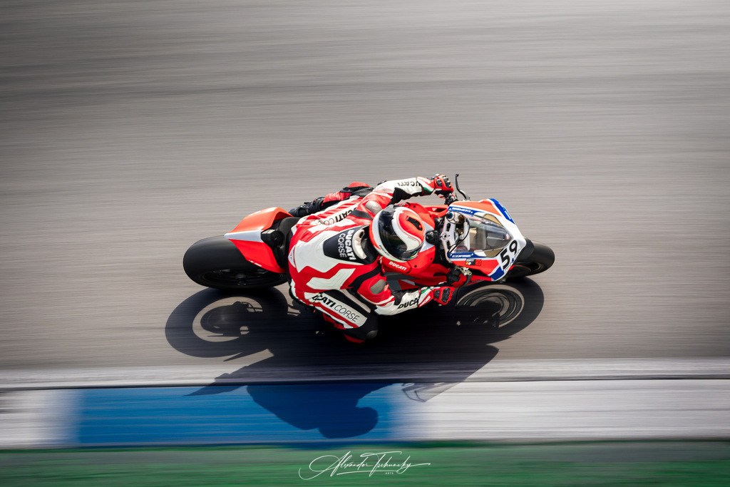 Ducati Trackday Hockenheimring 2026 | Entdecken Sie die faszinierende Welt von Alexander Tschuncky Arts: Kreative Fotografie, atemberaubende Automobilkunst und hochwertiger Bilderdruck. Lassen Sie sich inspirieren! - Realisiert mit Pictrs.com