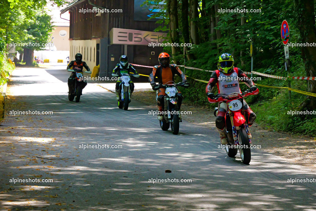 P1036770 | Erleben Sie atemberaubende, hochqualitative Fotos Ihrer Fahrt entlang der malerischen Alpenstraßen. Besuchen Sie alpineshots.com, um professionelle Aufnahmen Ihrer unvergesslichen Reise zu finden und zu kaufen - Realisiert mit Pictrs.com