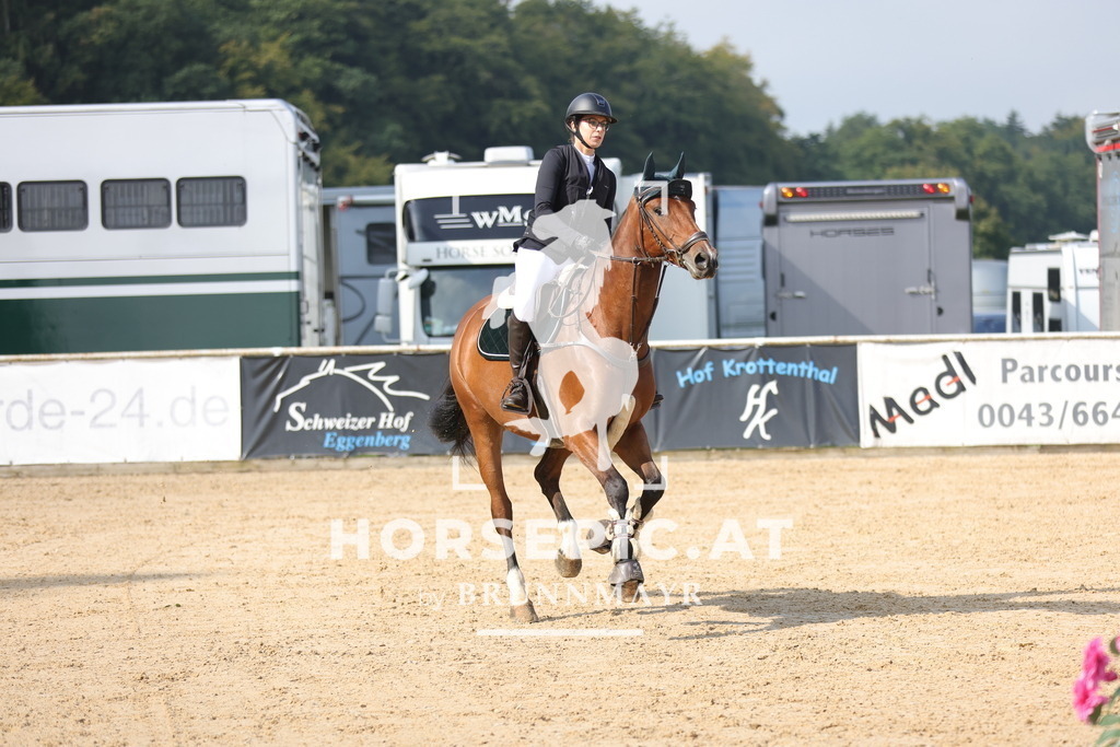 0P6A1804 | Willkommen bei Brunnmayr - Design & Fotografie – Ihrem Spezialisten für Reitturniere und Pferdeveranstaltungen in Oberösterreich, Salzburg und Bayern! Seit über 17 Jahren sind wir leidenschaftlich dabei.
