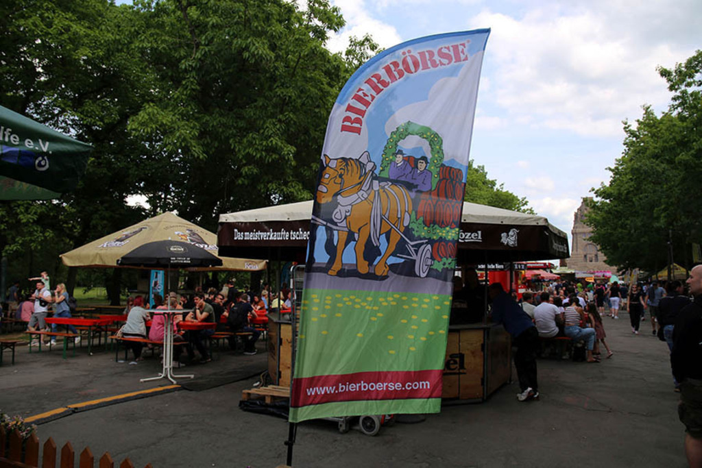Leipziger Bierbörse | Das Team hinter BILDLEXIKON LEIPZIG bündelt historische wie aktuelle Informationen über die Stadt Leipzig in Text und Bild auf einer Plattform und stellt diese der interessierten Öffentlichkeit zur Verfügung.