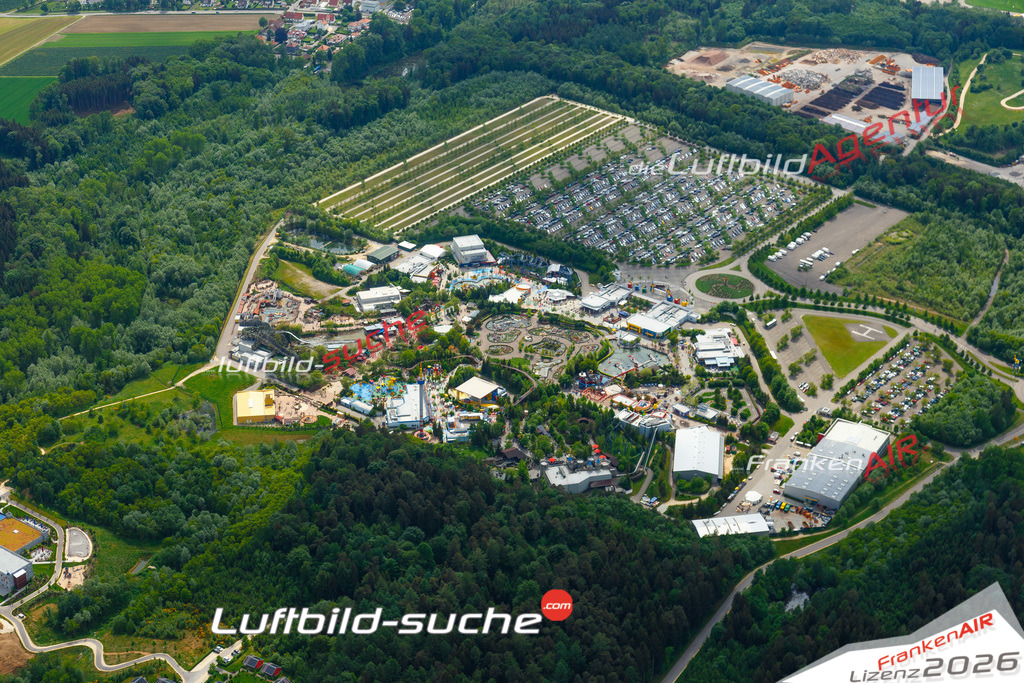 Die Luftaufnahme der Stadt Guenzburg wurde vom UL-Flugzeug heraus erstellt ( keine Drohne )- hohe Auflösung für beste Qualität