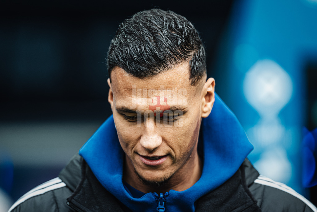 Fußball | Männer | Saison 2024/2025 | 2. Fußball-Bundesliga | 20. Spieltag | Hamburger SV vs. Hannover 96 | 02.02.2025 | Davie Selke (#27, HSV) vor dem Spiel