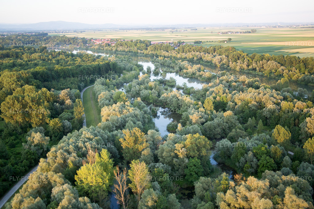Luftbild: Isarauen in Oberpöring im Bundesland Bayern in Deutschland. Foto: IMG_090388.jpg vom 01.07.2016 durch Werner Riehm/FLY-FOTO.de