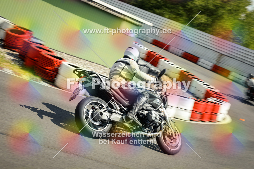 OBK_Mai_Martina_Markus-11168 | Hier findet Ihr Bilder von Touristenfahrten auf der Nürburgring Nordschleife oder von anderen Veranstaltungen die ich besucht habe. Viel Spass beim Durch Schauen 
