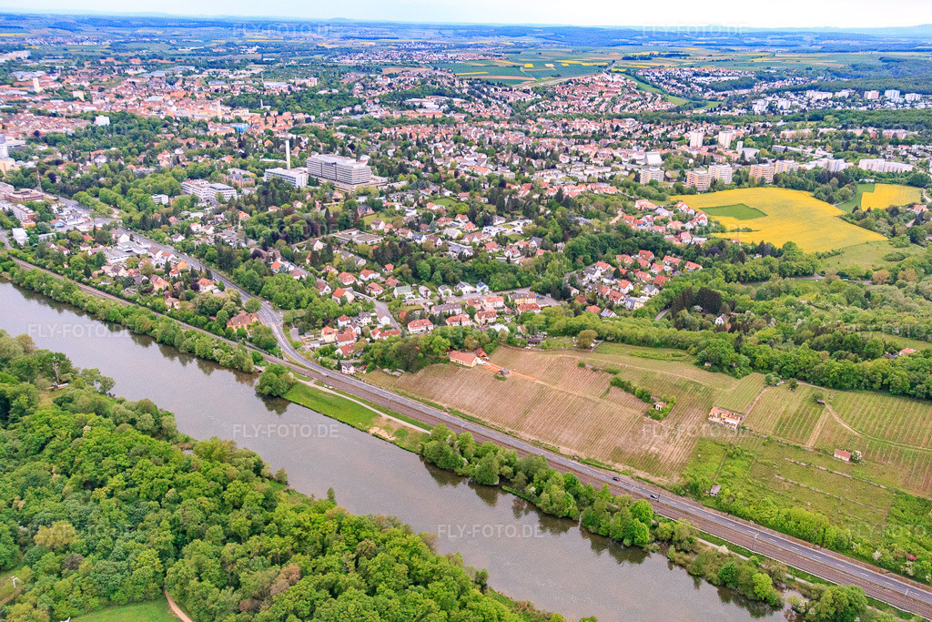 Luftbild: Weinberge der Mainleite am Mainufer in Schweinfurt im Bundesland Bayern in Deutschland. Foto: IMG_079039.jpg vom 14.05.2015 durch Werner Riehm/FLY-FOTO.de