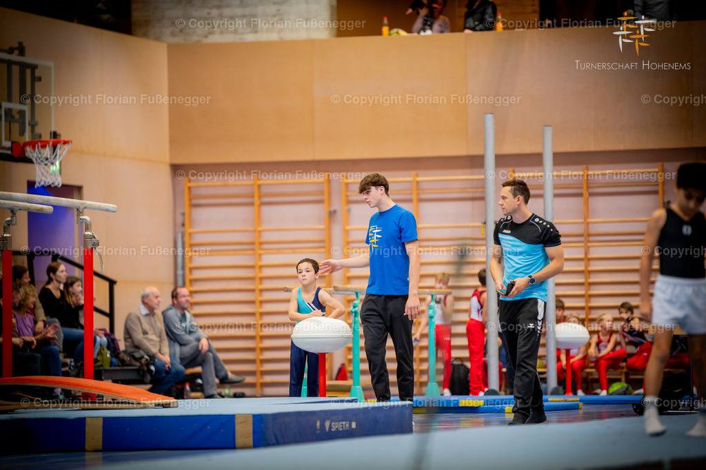 Promo-384 | "Fussifoto.com – Ihr Ansprechpartner für hochwertige Fotografie! Entdecken Sie kreative Bilder und professionelle Dienstleistungen. Kontaktieren Sie uns für Ihre Projekte!"