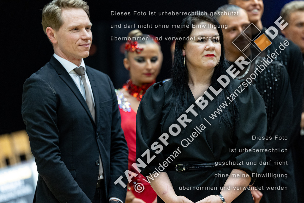 20240113-14221 | Hier finden Sie Tanz Bilder vom Latein und Standard Formationen tanzen. Sportbilder vom Tanzsport. Schöne Fotos und von Weltmeisterschaft, Europameisterschaft, Bundesliga, Regionalliga, Oberliga und Landesliga sowie von GOC Stuttgart, DanceComp, WM Bremen