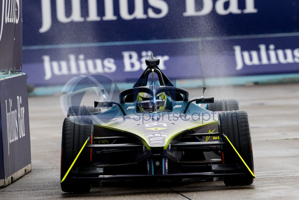 GEPA-20230423-101-147-0165 | BERLIN,GERMANY,23.APR.23 - MOTORSPORTS, FORMEL E - E-Prix of Berlin, Berliner Tempelhof Airport Circuit, qualifying. Image shows Nico Mueller (SUI / ABT).
Photo: GEPA pictures/ Matthias Trinkl