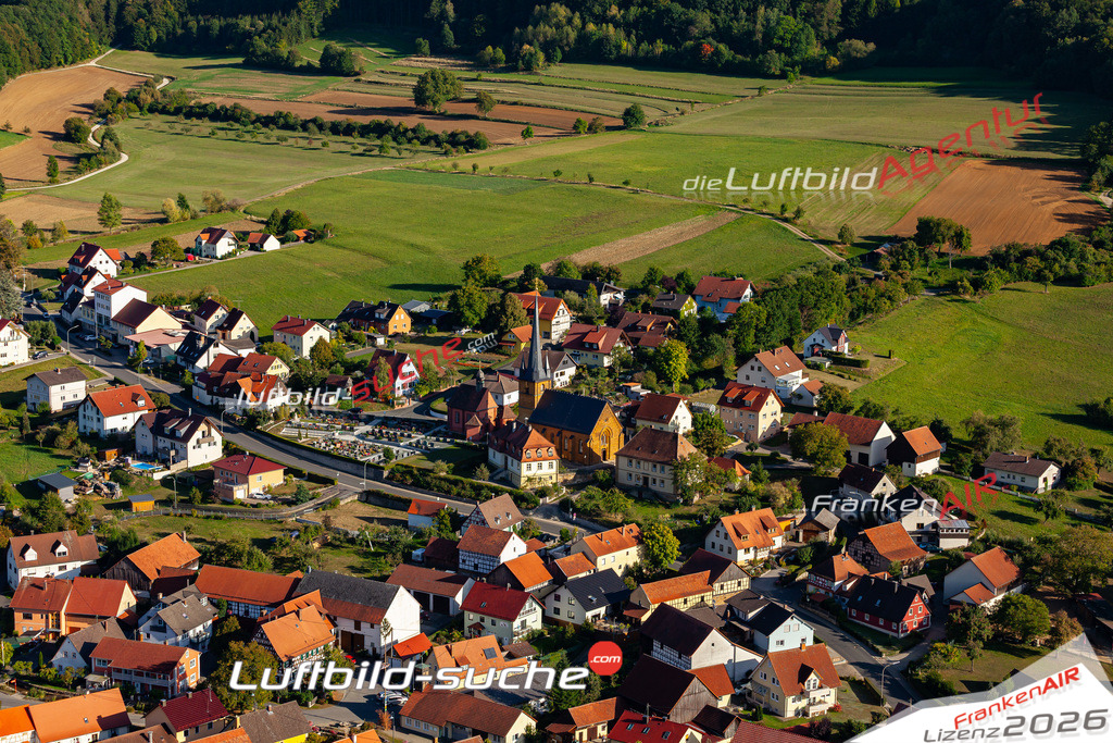 Die Luftbildaufnahme Lohndorf-kirche -  wurde 2019 mittels Flugzeug (keine Drohne) erstellt. Perfekte Schärfe und Druck- Ergebnisse- Garantiert!