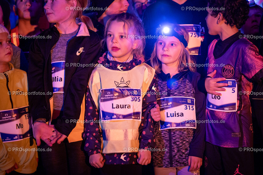 Martinslauf Sindorf 2023 in Kerpen-Sindorf, 09.11.2023 | Impressionen vom Martinslauf Sindorf 2023 am 09.11.2023 in Kerpen-Sindorf (Nordrhein-Westfalen).