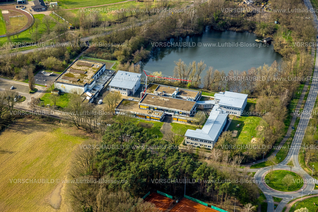Isselburg240313814 | Luftbild, Schulzentrum am Stromberg See, Verbundschule der Stadt Isselburg und Gesamtschule Weitblick, Baustelle mit Baukran, Anholt, Isselburg, Nordrhein-Westfalen, Deutschland