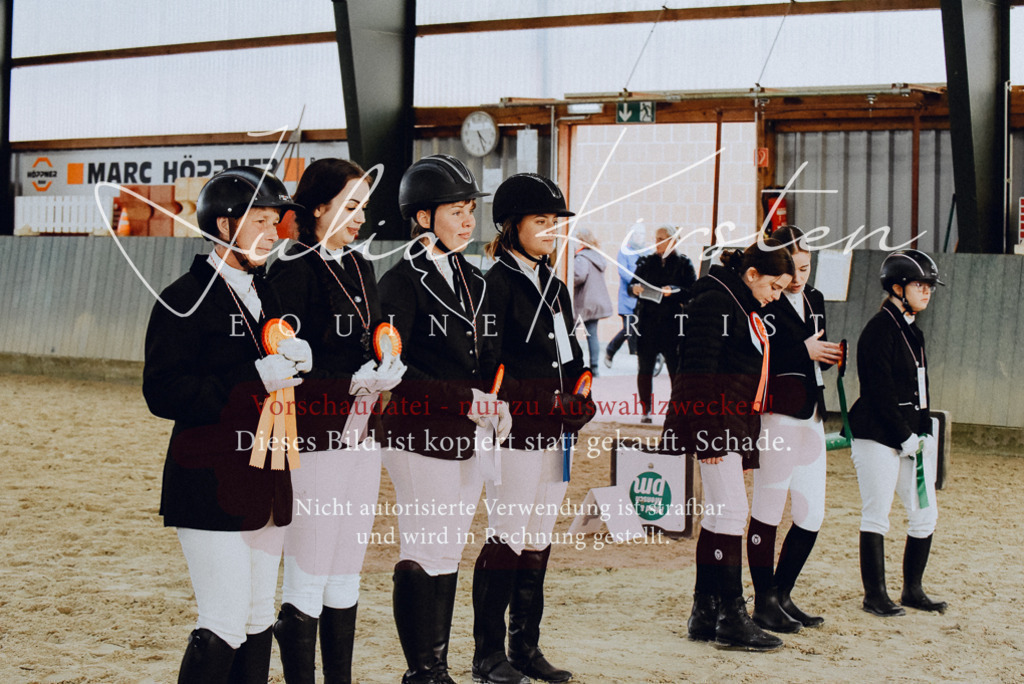 DSC_7389 | Pferde- und Turnierfotografie in Westsachsen. Pferdeportraits, Auftragszeichnungen und intuitive Kunst.