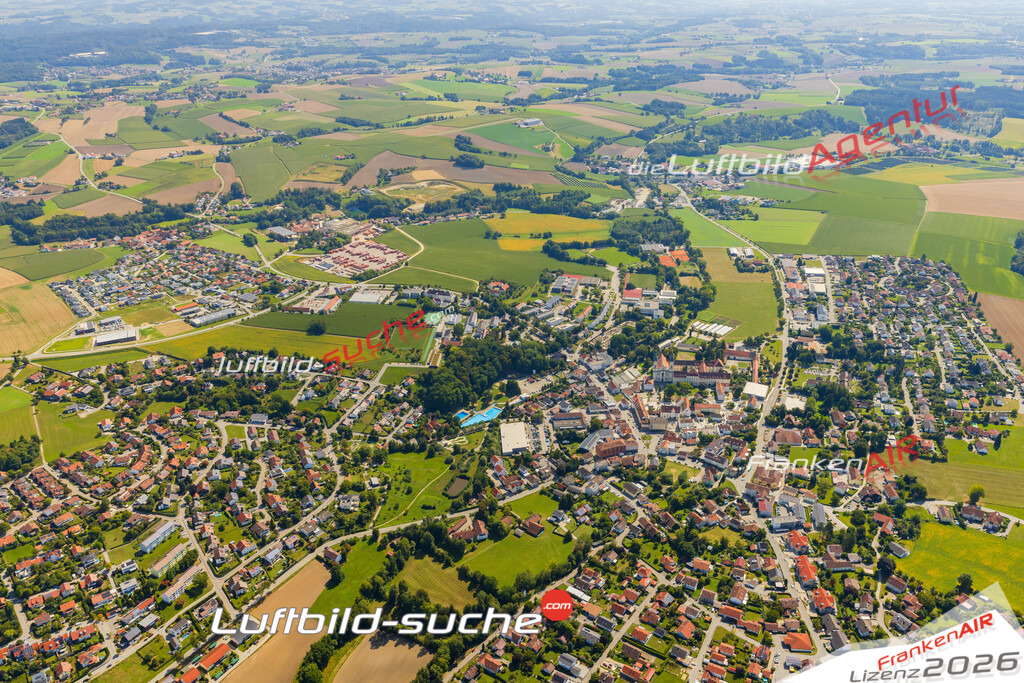 Luftaufnahme von Fürstenzell Vs Google Maps- Die Luftaufnahme wurde 2025 vom UL-Flugzeug heraus erstellt ( keine Drohne ) - Hochauflösende Luftaufnahme - für professionelle Ausdrucke geeignet. Die Geschenkidee !Mit Lizenz und Bildrechte bestellbar