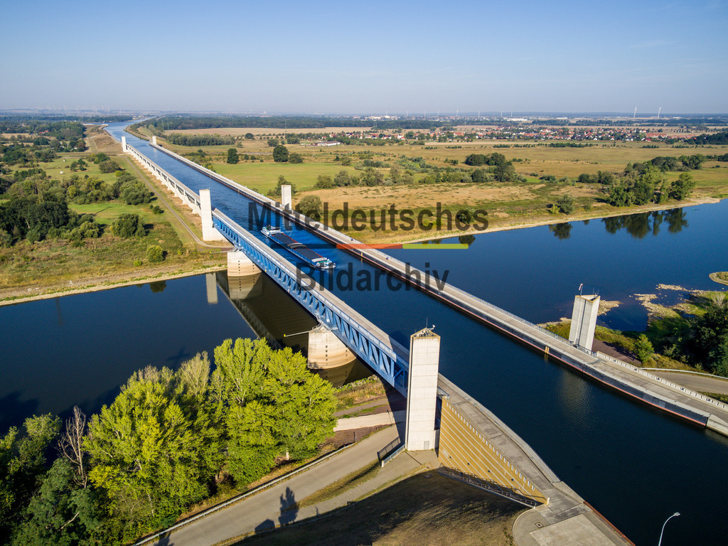 Trogbrücke-0037 | Wasserstraßenkreuz Trogbrücke über Elbe - Realisiert mit Pictrs.com