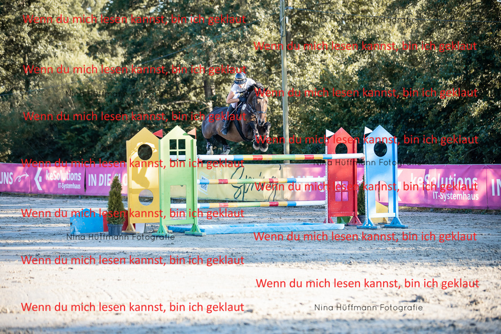 BK1A8848 | Turnierbilder Turnierfotos Nina Hüffmann Turnierfotografie Pferdefotografie Tierzeichnung Haustierzeichnung Pferdezeichnung Hundezeichnung Videograf  - Realisiert mit Pictrs.com