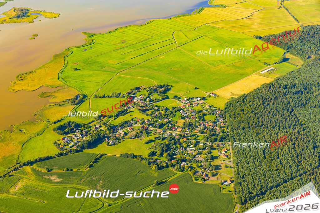 Neuendorf-Heide Saal Bild- Das Luftbild wurde 2025 vom UL-Flugzeug heraus erstellt ( keine Drohne bzw. Drohnenaufnahme ) - Hochauflösende Luftaufnahme -Nicht vergleichbar mit Google Maps oder Satelittenbilder- Die Geschenkidee !Mit Lizenz und Bildrechte bestellbar - CC