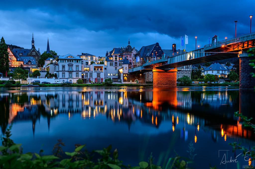 Traben-Trarbach bei Nacht | Blick auf das Moselschlößchen von der Trarbacher Seite aus
