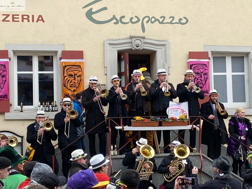 FastSonn_23-300 | Fotoblog Schwarzwald, Foto Blog Wiesental, Pfaffenberg, Winterzauber, Zeller Bergland, Zell im Wiesental, Fotoblog Wiesental, Landschaftsfotos, Bilder Wiesental, Natur, Naturbilder, Fastnacht, Zeller Fastnacht, Zeller Fasnacht, Zeller Bergland, Belchen, - Realisiert mit Pictrs.com