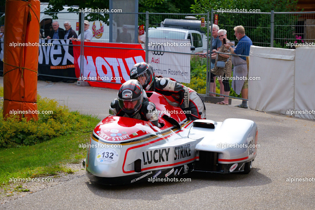 P1025684 | Erleben Sie atemberaubende, hochqualitative Fotos Ihrer Fahrt entlang der malerischen Alpenstraßen. Besuchen Sie alpineshots.com, um professionelle Aufnahmen Ihrer unvergesslichen Reise zu finden und zu kaufen - Realisiert mit Pictrs.com