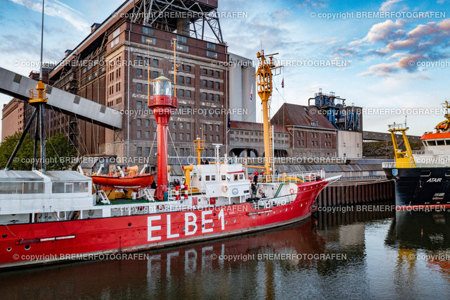 DJI_0997 | 30.09.2022 Drohnenaufnahmen Dt. Schifffahrtstag 2022 Bremen Wendebecken / Weser