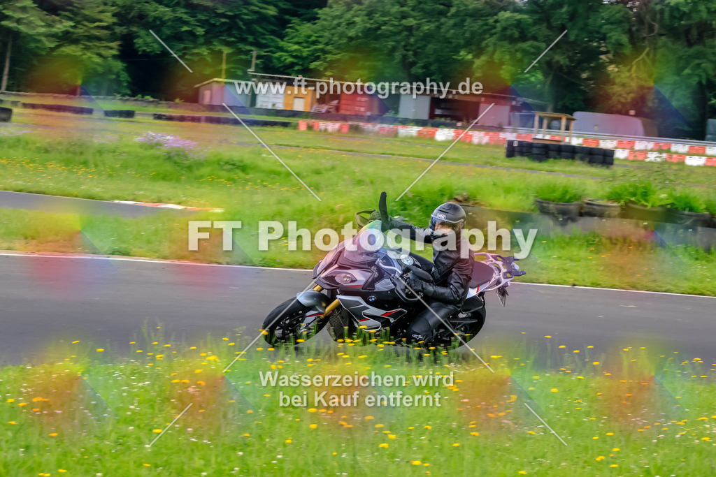 VBK-7007 | Hier findet Ihr Bilder von Touristenfahrten auf der Nürburgring Nordschleife oder von anderen Veranstaltungen die ich besucht habe. Viel Spass beim Durch Schauen 