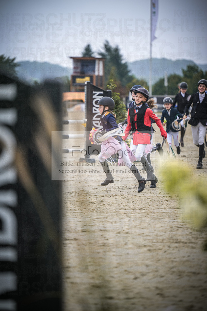DOS_0164 | Entdecke hochwertige Reitturnierfotos von Foto Oger. Professionell, emotional und authentisch – jetzt Lieblingsmomente im Shop bestellen.Deutschlandweite Turnierfotografie. - Realisiert mit Pictrs.com