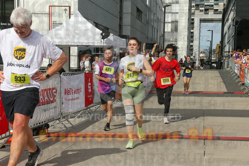 250920_1338_EX1_5999 | Sportfotografie im Rhein-Sieg Kreis, Köln, Bonn, NRW, Rheinland Pfalz, Hessen, etc. Unser Tätigkeitsfeld umfasst den Laufsport vom Volkslauf über den Marathon, Duathlon, Triathon bis zum Ultralauf wie Kölnpfad Ultra oder Schindertrail.