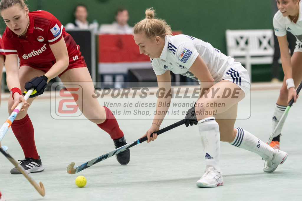 SFE_20230108_0094 | 1. Bundesliga Hockey Damen Rot-Weiss Köln - Düsseldorfer HC am 08.01.2023 in Köln (KTHC Stadion Rot-Weiss Köln Tennis and Hockey Club), Photo: Stephan Fehrmann 2022 (Sports-Gallery),Strauss Sara ( Düsseldorfer HC #11 )