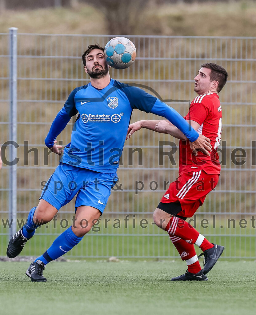 2024-02-24_063_FC_Langengeisling_gegen_FC_Walkertshofen | Erding, Deutschland, 24.02.2024:
Fußball, Bezirksliga Oberbayern Ost 2023 / 2024, Testspiel, FC Langengeisling gegen FC Walkertshofen, Endergebnis: 5:3

Kilian Stenzel (FC Langengeisling, #32), Thomas Resner (FC Walkertshofen, #18)

Foto: Christian Riedel / fotografie-riedel.net