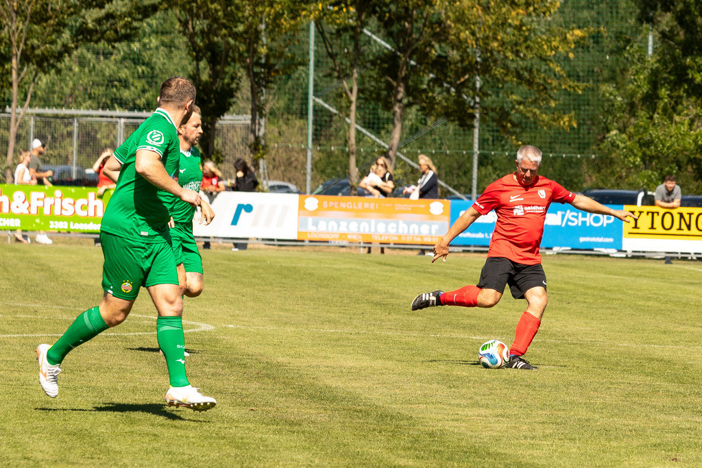 Spiel-0126_Legenden ASK-RAPID | Fotodoku 80 Jahre ASK-Loosdorf: Legendenmatch ASK-Loosdorf - Rapid WIENSponsoren, Mannschaften, Begrüßung, Interviews, das Spiel, Besucher, Fans, Stimmung.